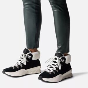 Nearly New SOREL Out N About™ III Conquest Winter Ankle Boot size 6**/size 5-5.5